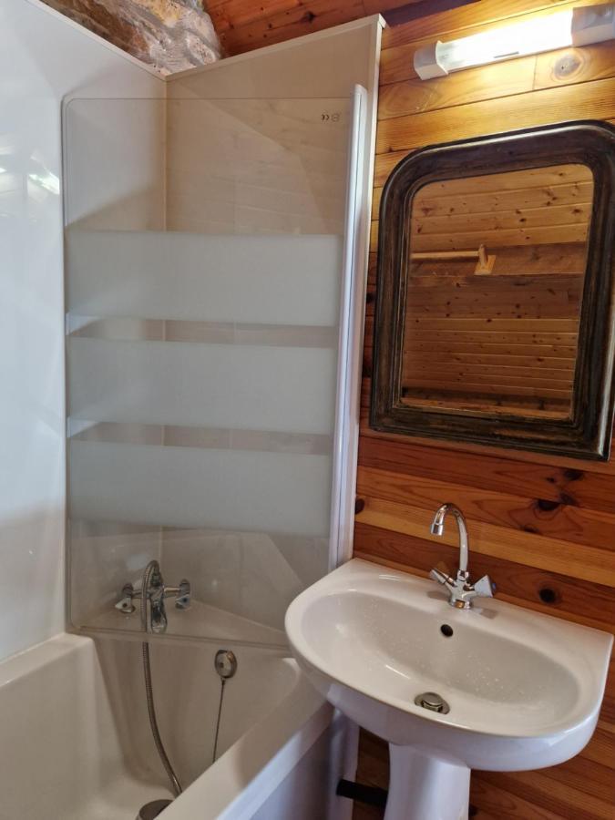 Gite Rustique En Centre Bretagne Laniscat エクステリア 写真